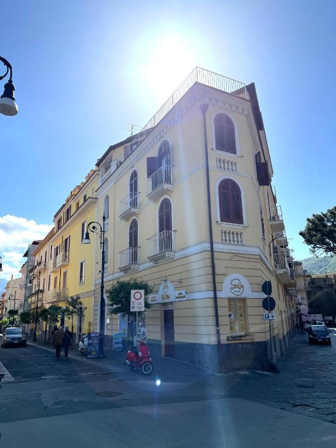 Guest house Street View *